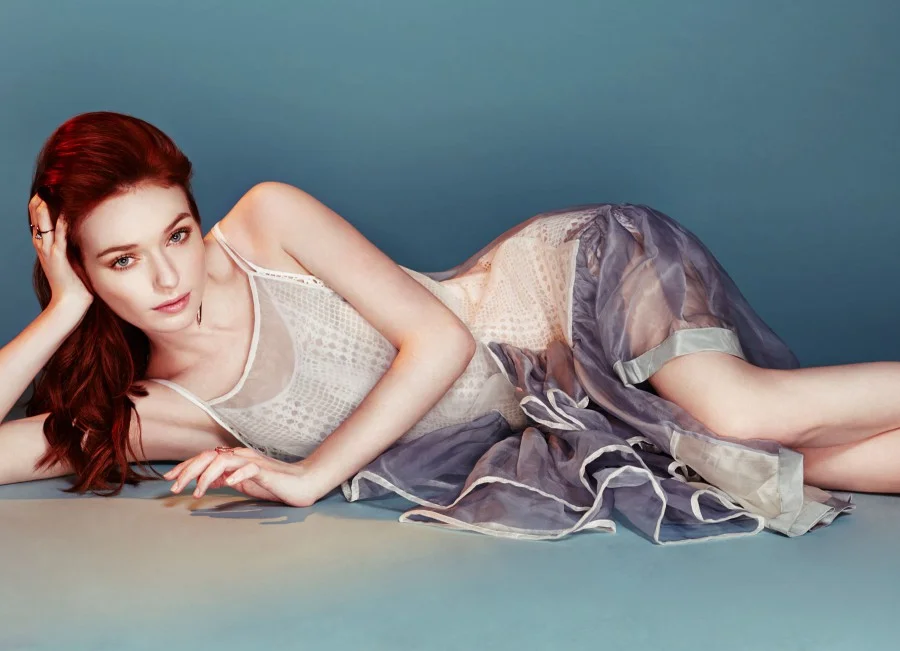 Eleanor_Tomlinson_04-900x651.jpg