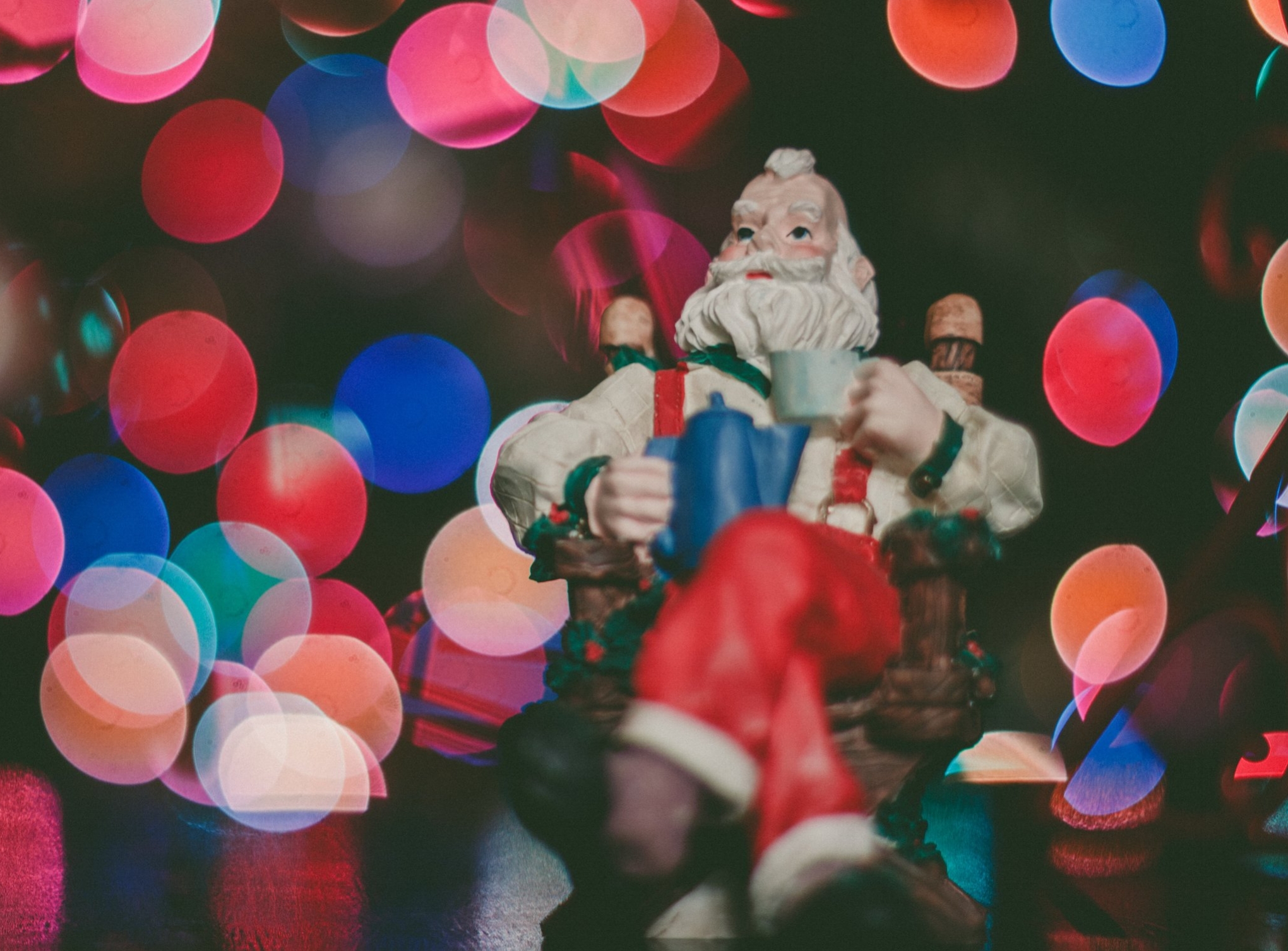 Santa Claus waiting Caleb Woods Unsplash