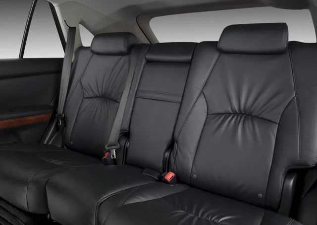2008_lexus_rx_400h_rearseat.jpg