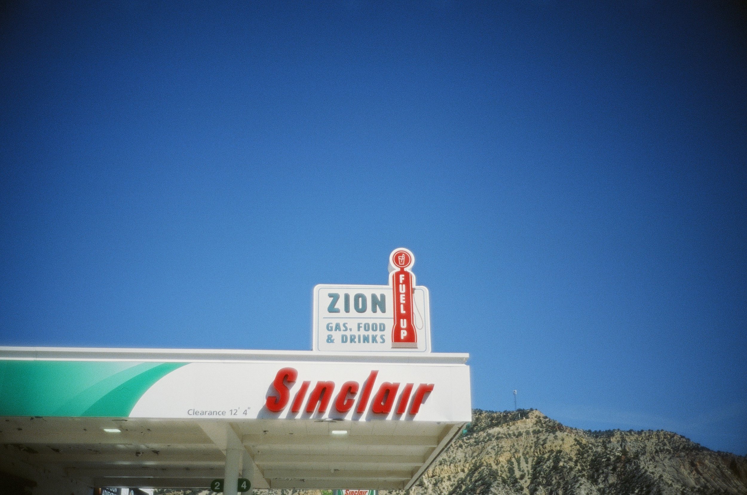 Sinclair gas station in Orderville Utah