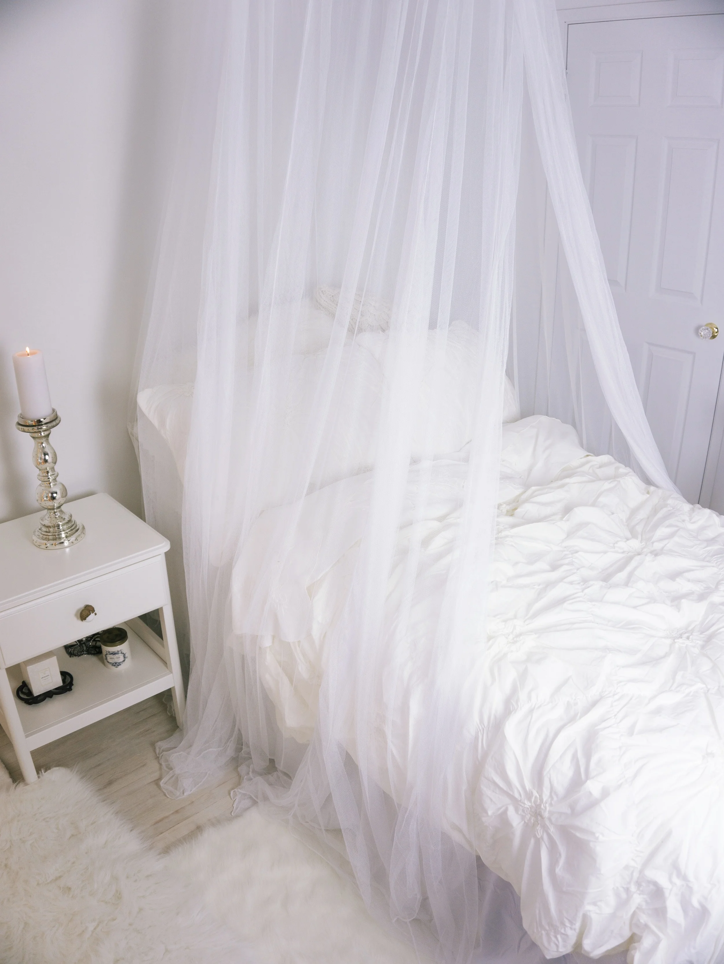 dreamywhitebedroom.jpg