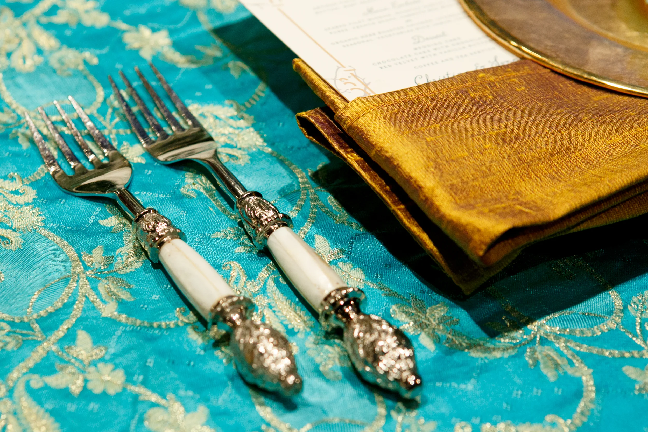 Teal, Gold, and White Wedding Decor | Navjot Design | Couture Wedding Designer and Florist in Dallas | SYPhotography
