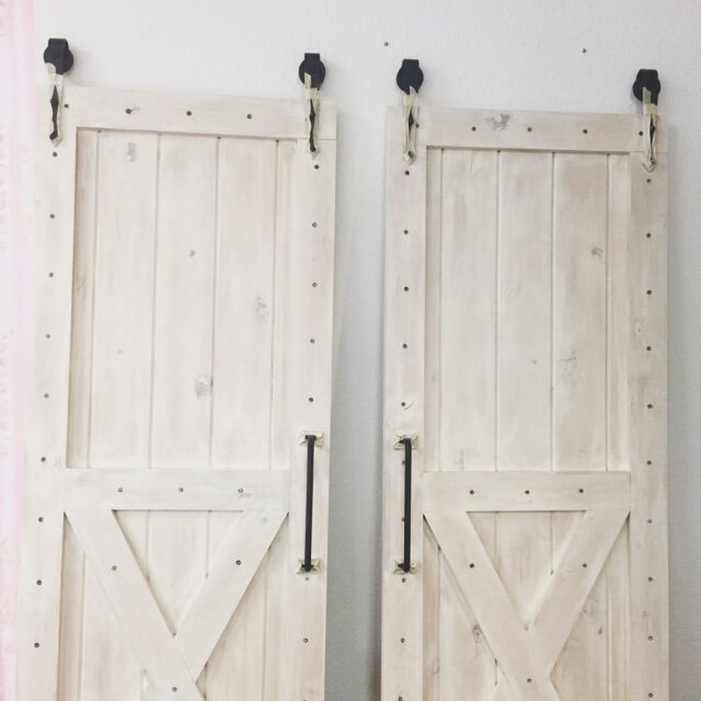 White_Wash_Barn_Door+(8).jpg