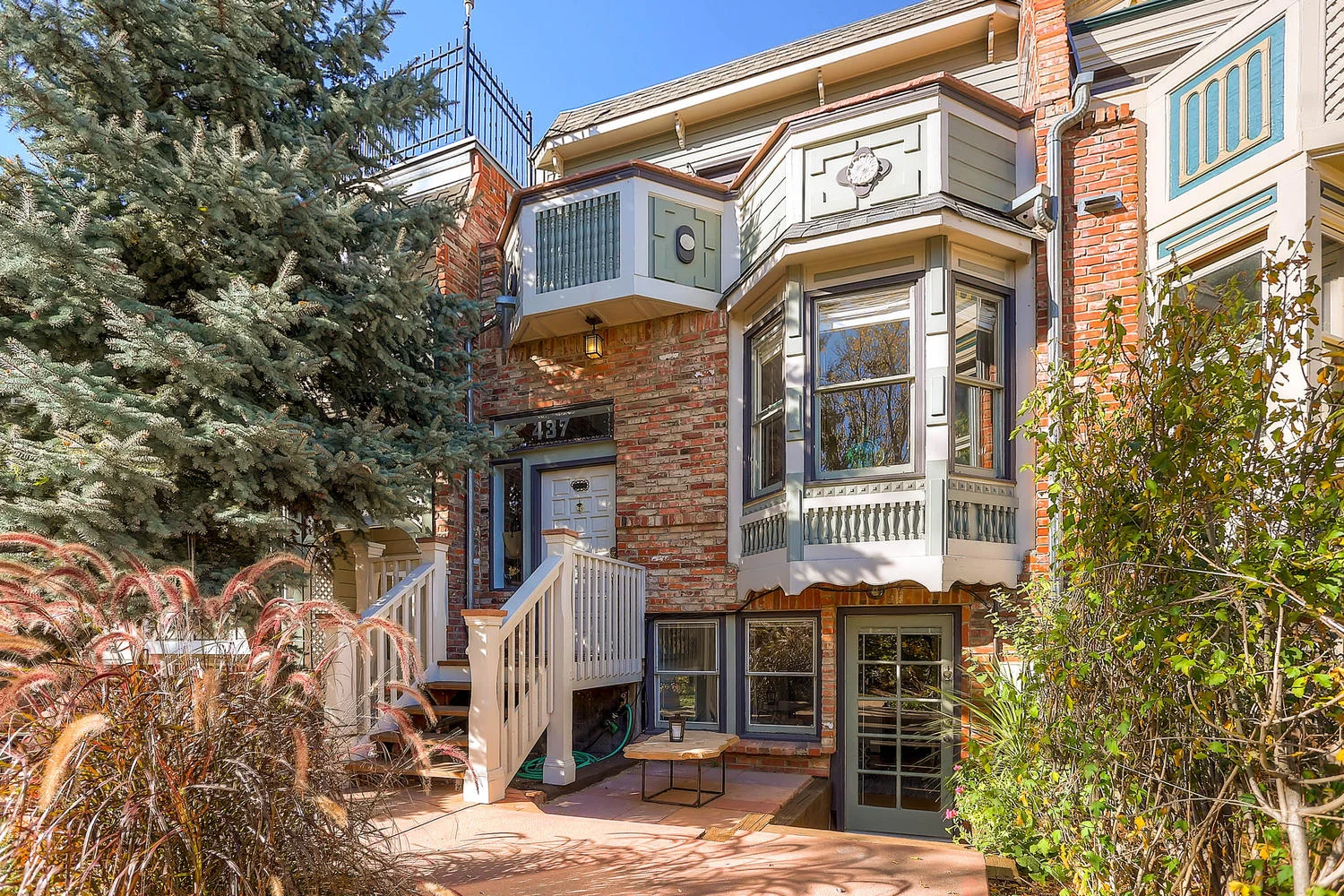 437 Pearl St Boulder CO 80302-large-001-Exterior Front-1500x1000-72dpi.jpg