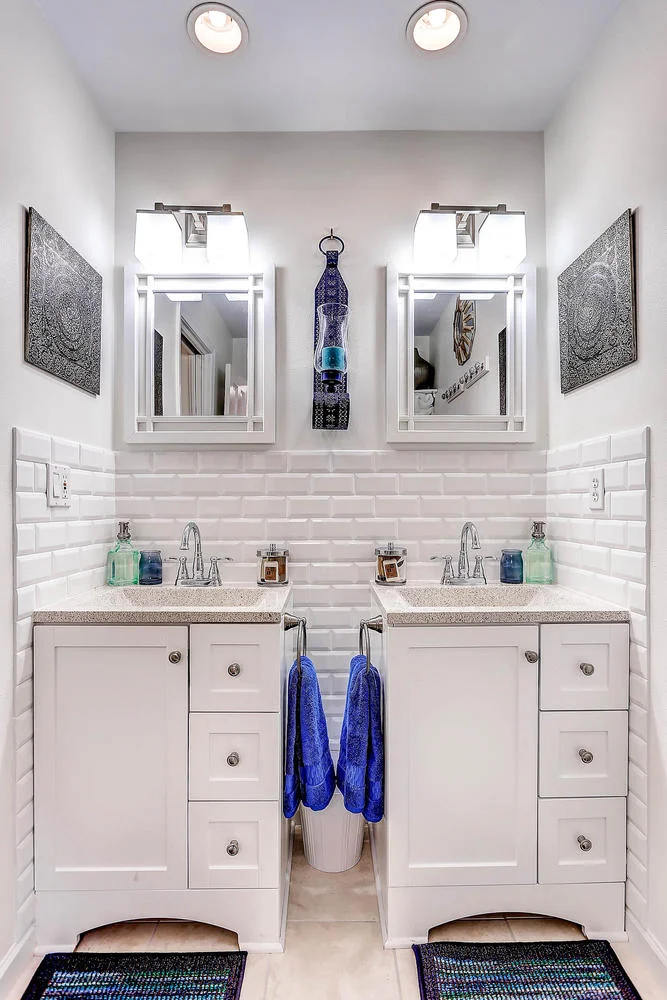 437 Pearl St Boulder CO 80302-large-014-2nd Floor Bathroom-667x1000-72dpi.jpg