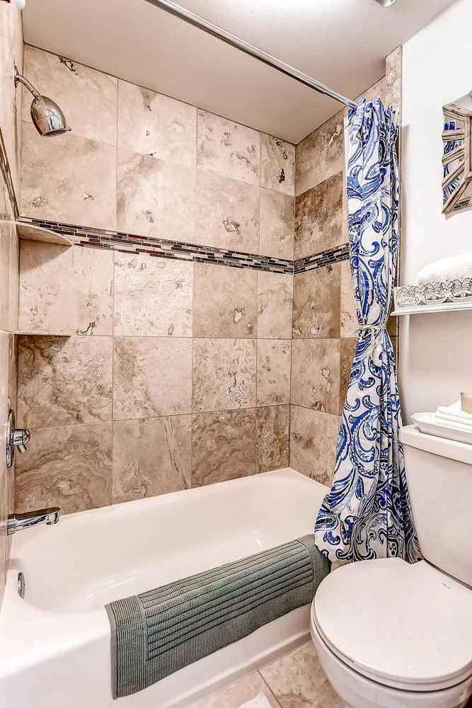 437 Pearl St Boulder CO 80302-large-015-2nd Floor Bathroom-667x1000-72dpi.jpg