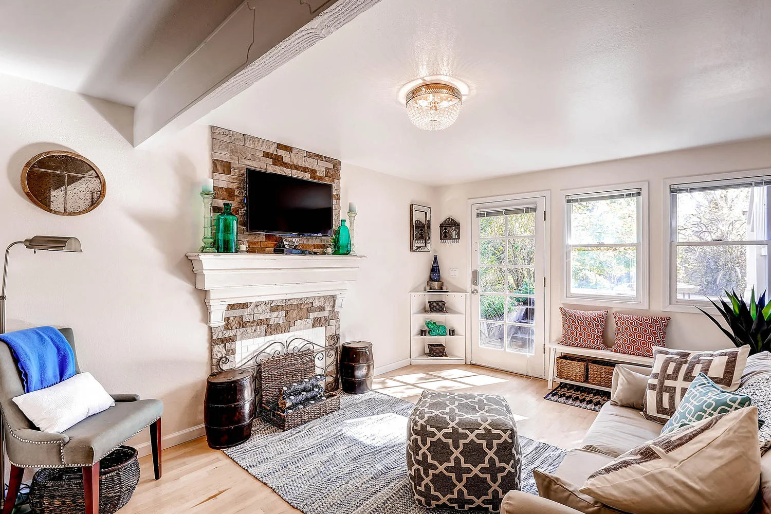 437 Pearl St Boulder CO 80302-large-025-Lower Level Living Room-1500x1000-72dpi.jpg