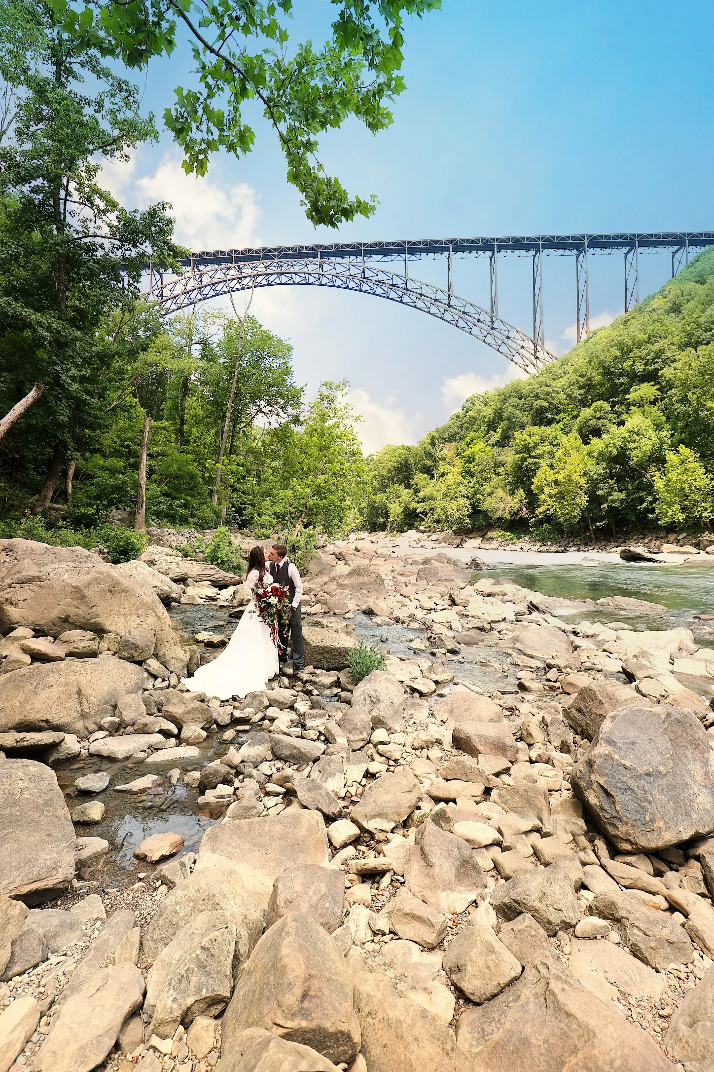 BethanyKing-WeddingPortraits-NewRiverGorge-1.jpg
