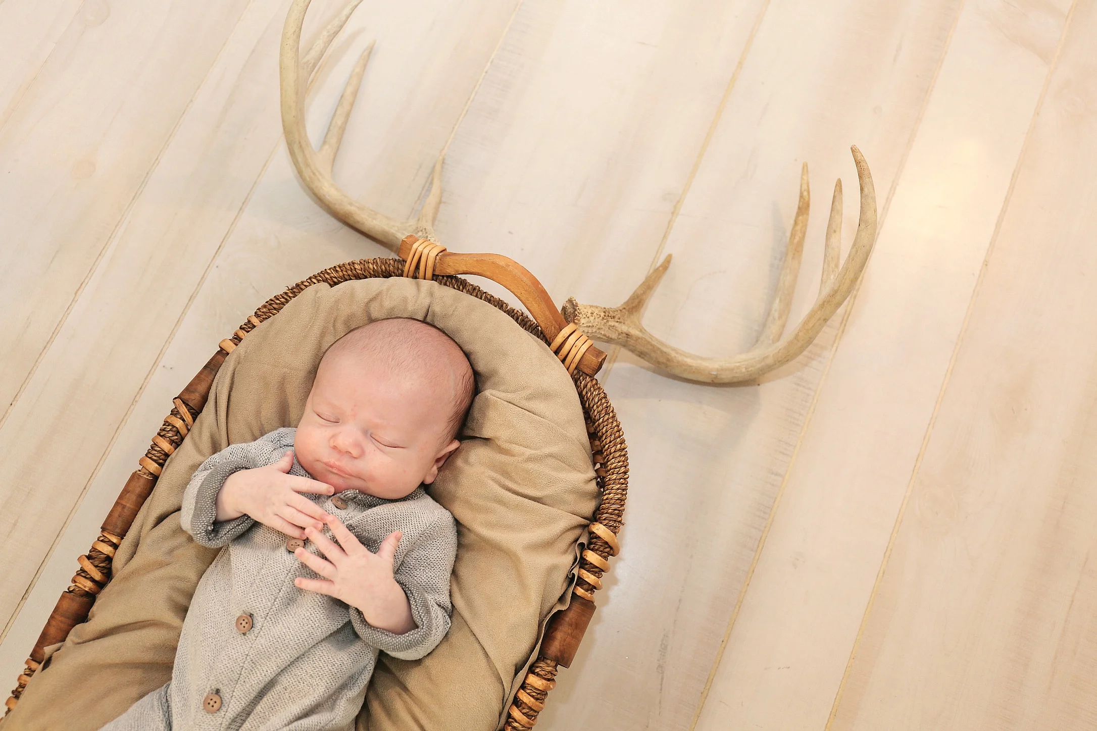 KaitlynCrowe-Newborn-3.jpg