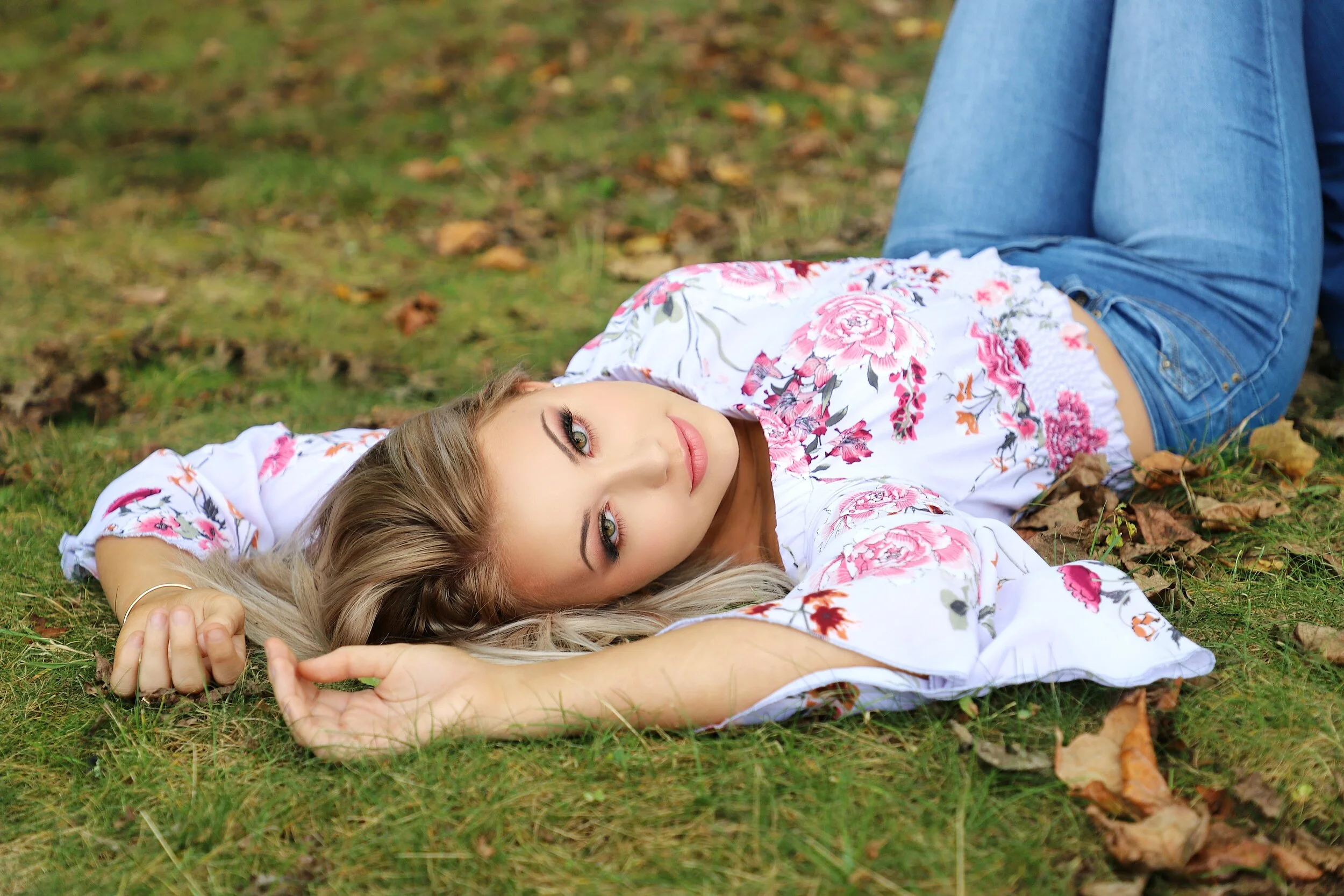 ZoeEdwards-SummerSeniorSession-2.jpg