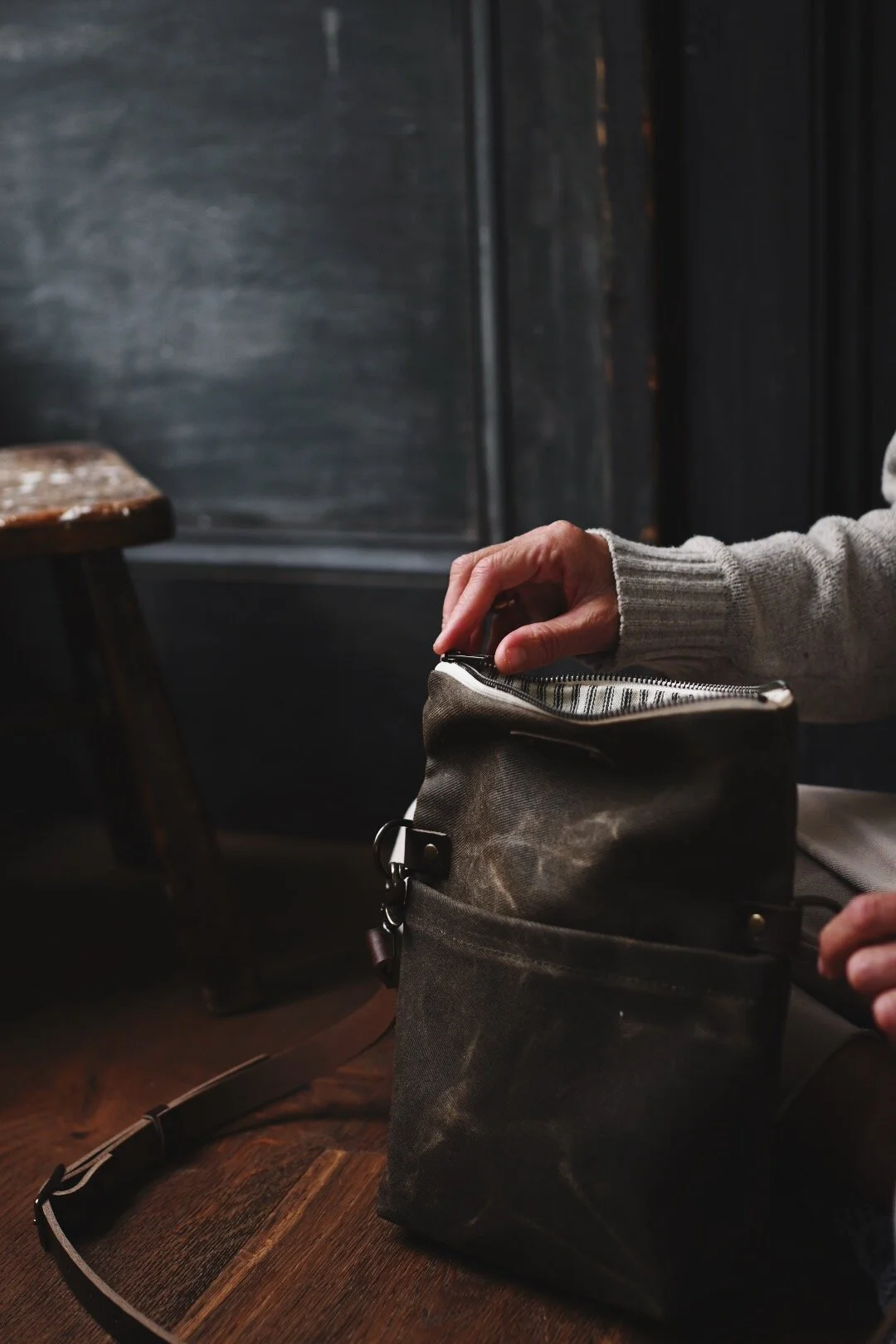 5AD0A2B1-E827-44BB-A5E7-CD312D5B46EB