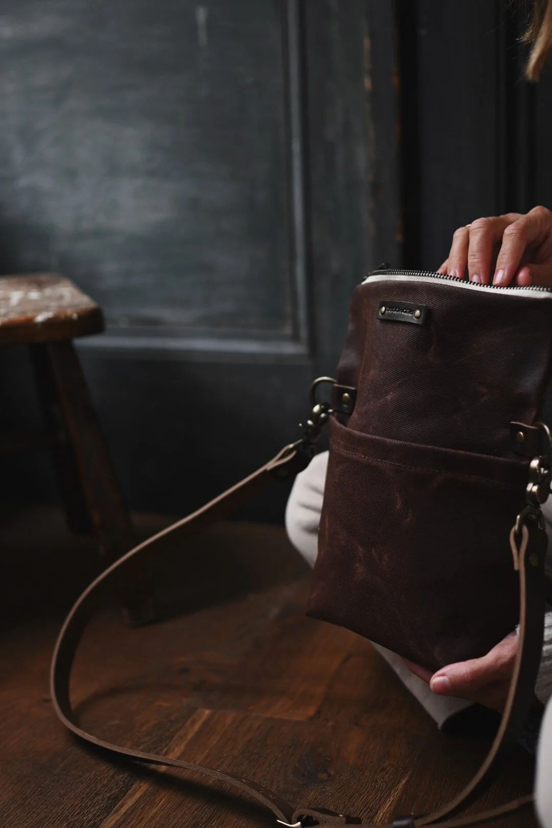 F18FCB65-D24A-4C48-903D-E04F7595A34B