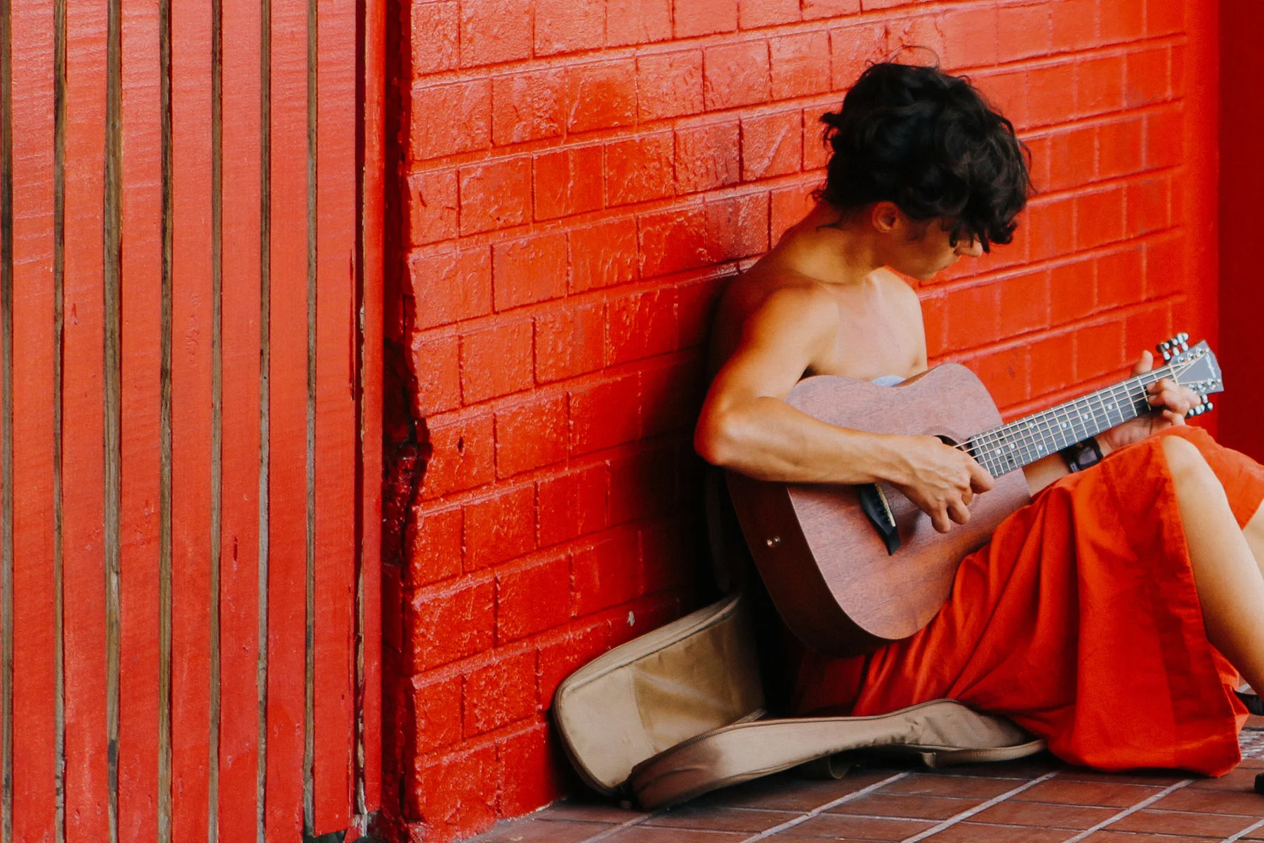   DO  - Take a few extra sick days. One isn’t going to cut it  DO  - By boat, kayak, or paddle board…get out on the water  DON’T  - Do it without a guide  DO  - Wait for a table at Blue Heaven  DON’T  - worry about the wait, they have ping pong  DON’