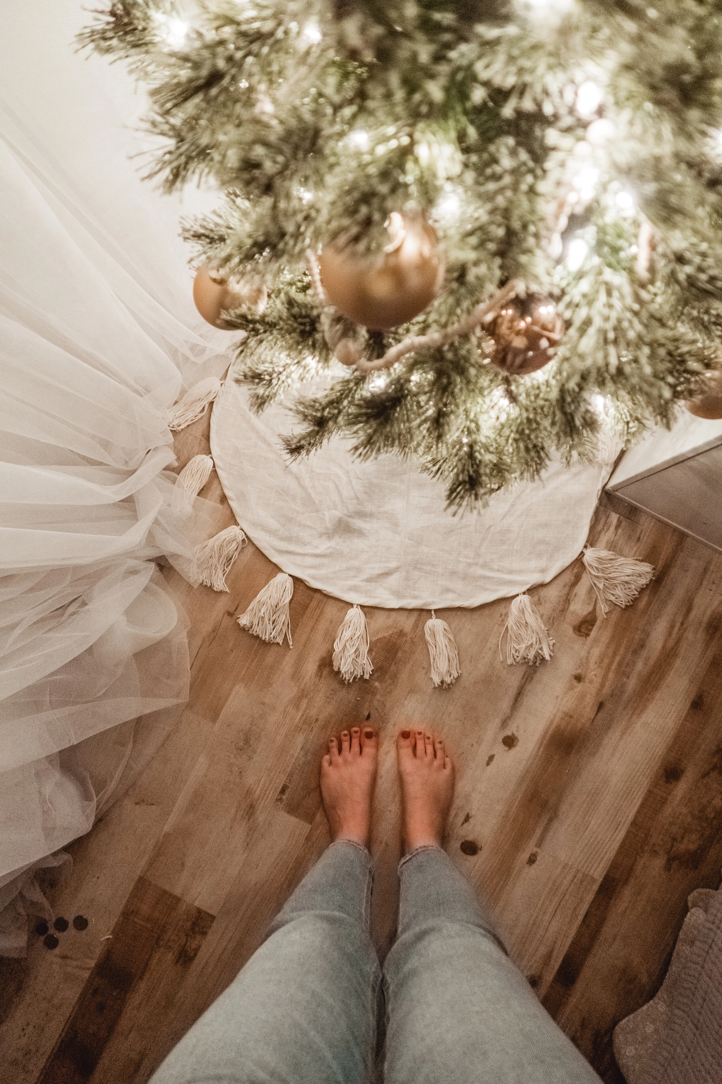 Cheap Christmas Tree DIYs That Look Expensive