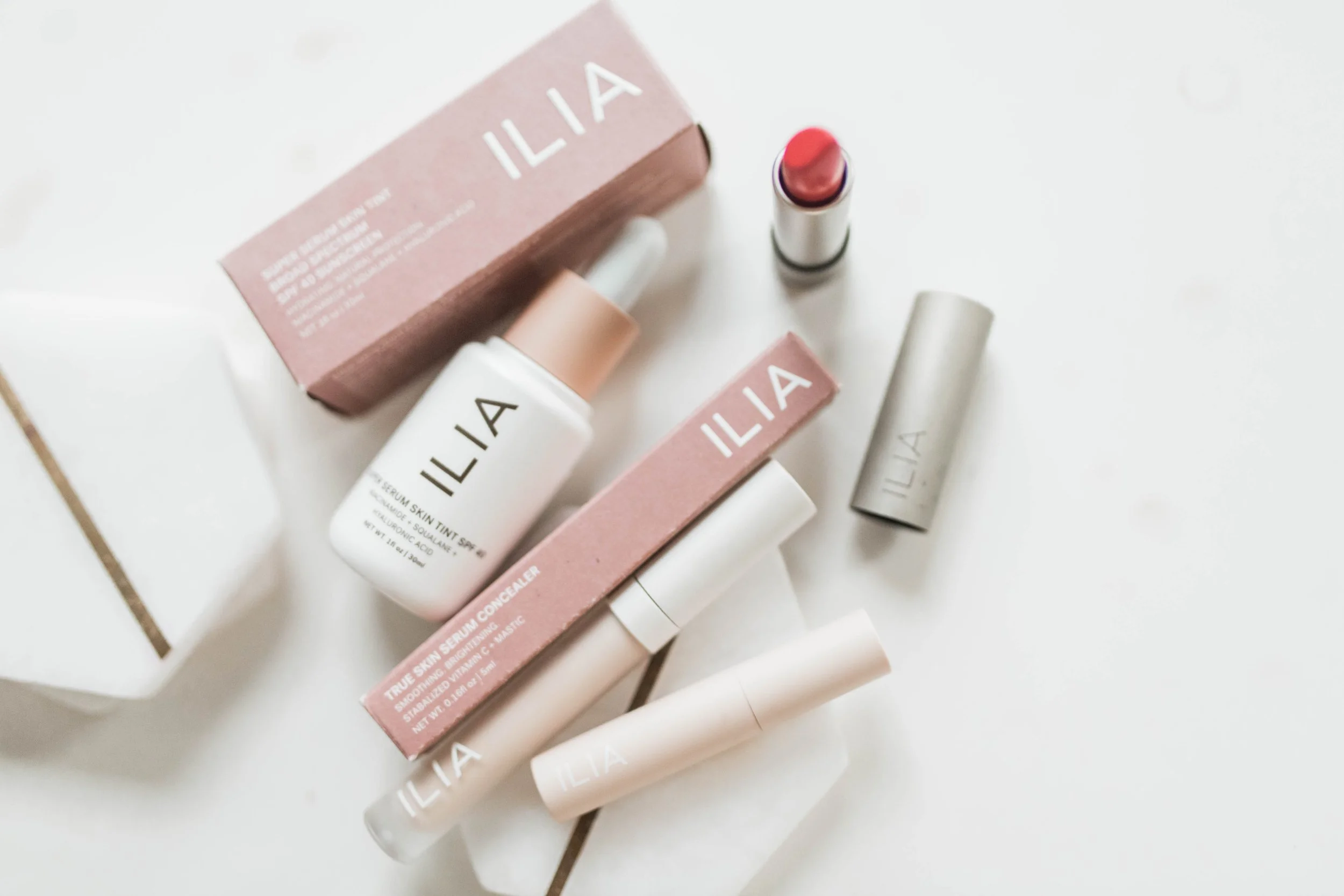 UNSPONSORED ILIA FULLEST VOLUMIZING MASCARA REVIEW | pros &amp; cons