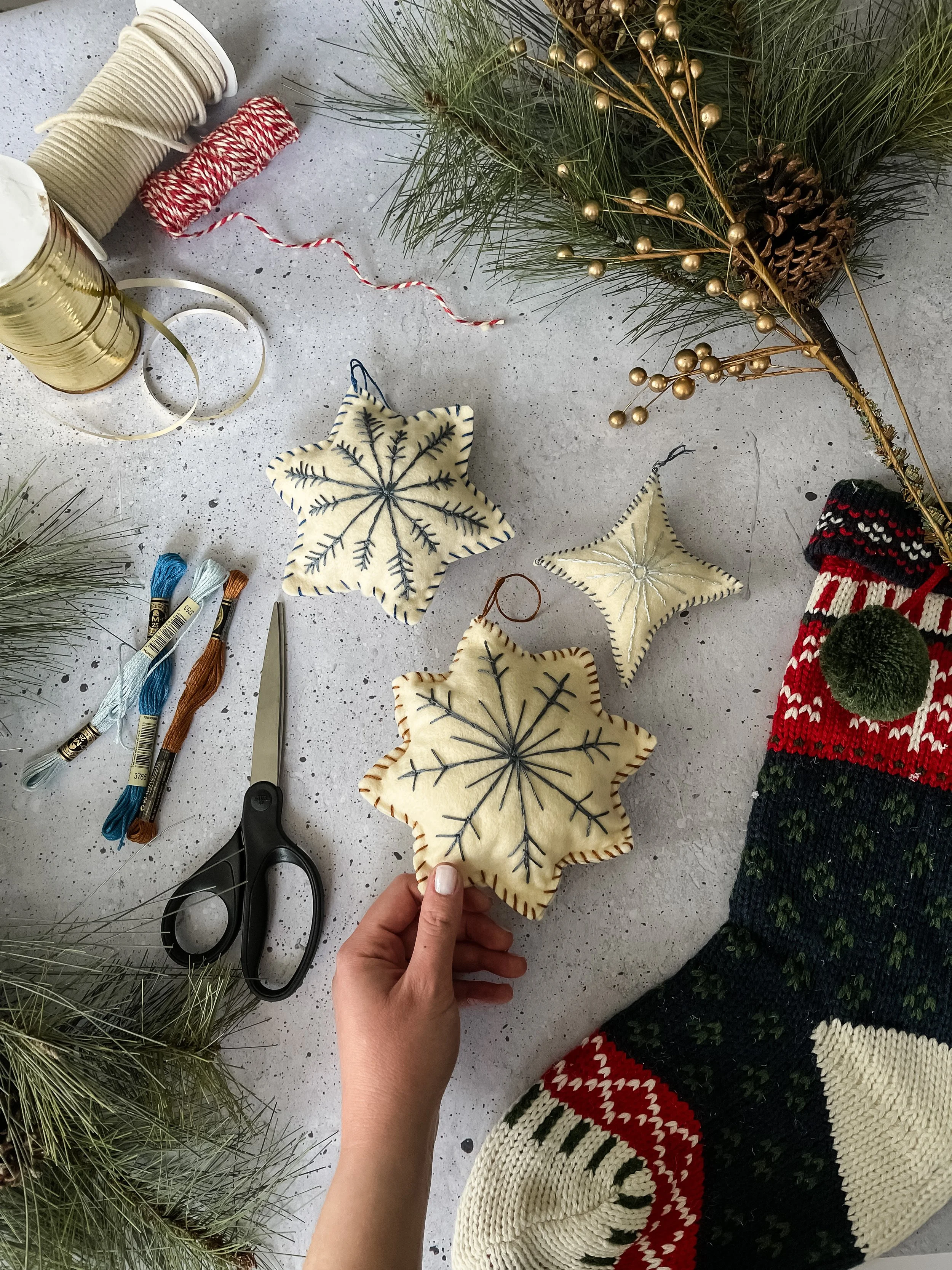 Easy Stuffed Felt Snowflake Ornament Craft 