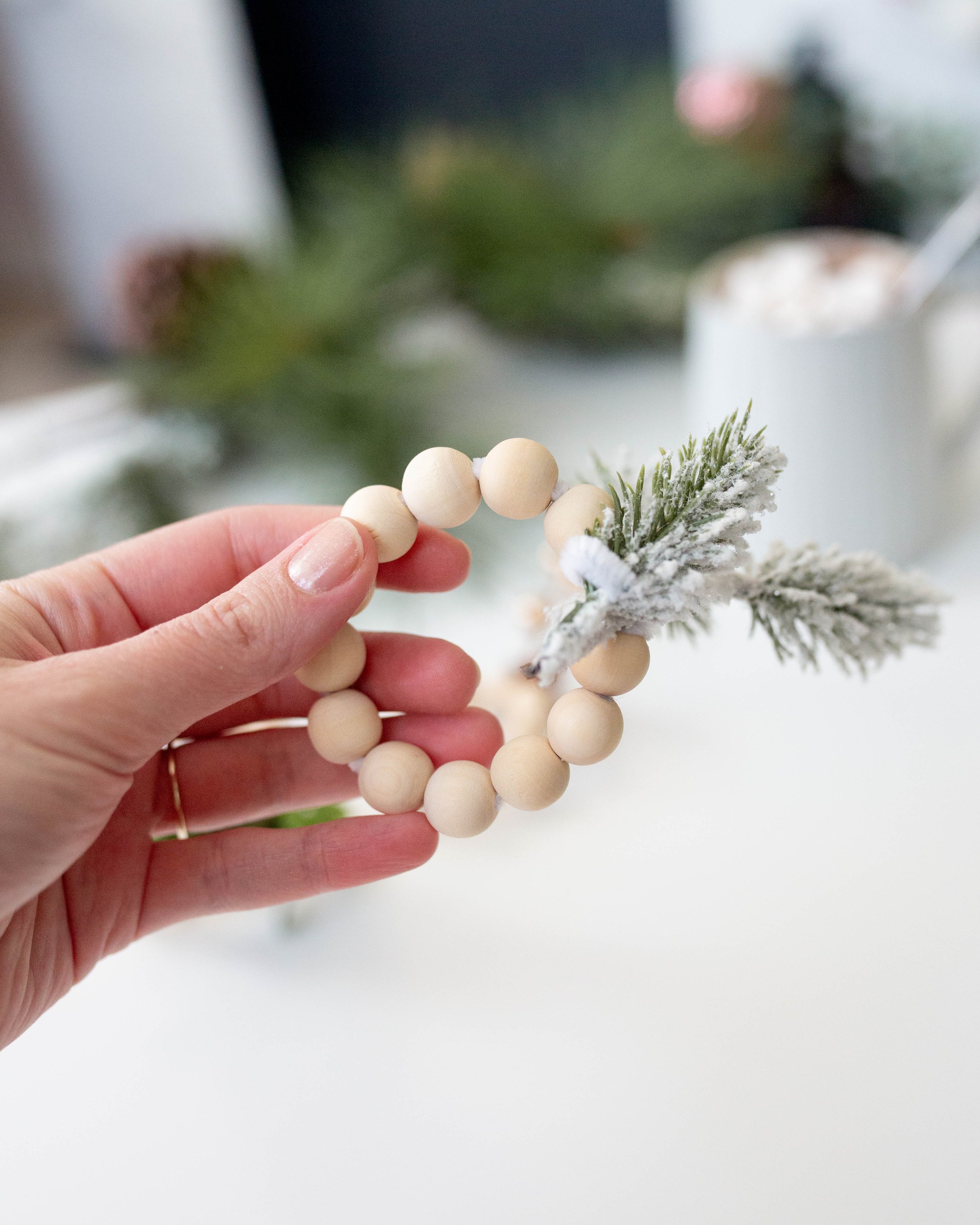 Make Easy DIY Napkin Rings And Cutlery Holders For Holidays! - Jennifer  Maker