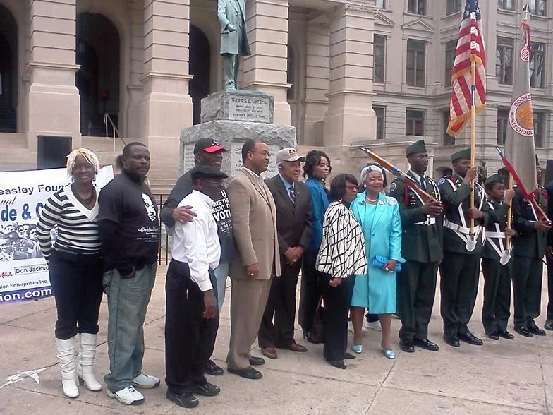 ADKING_PARADE At Capitol.jpg