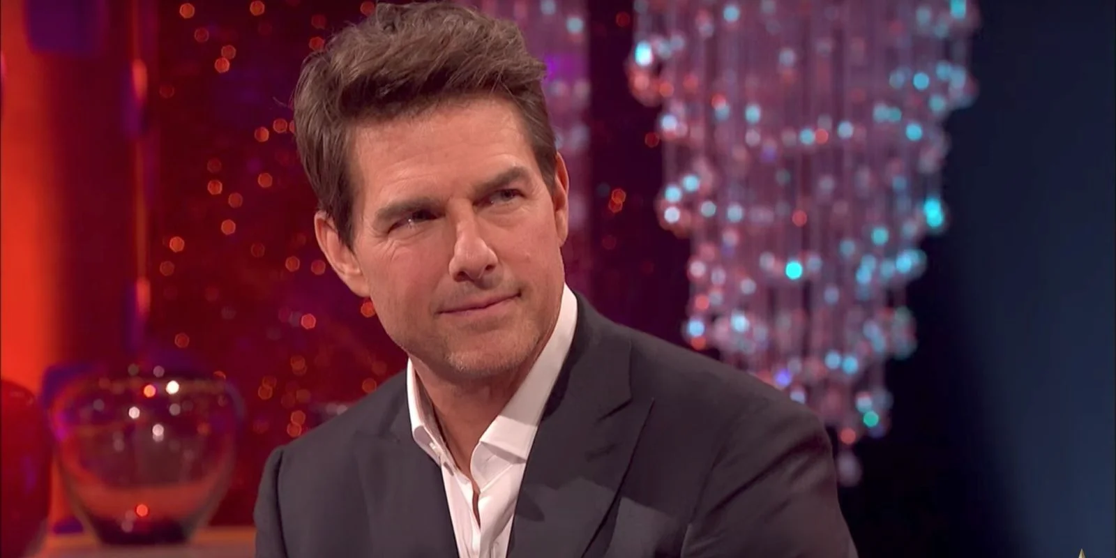 tom cruise the graham norton show 2018.jpg