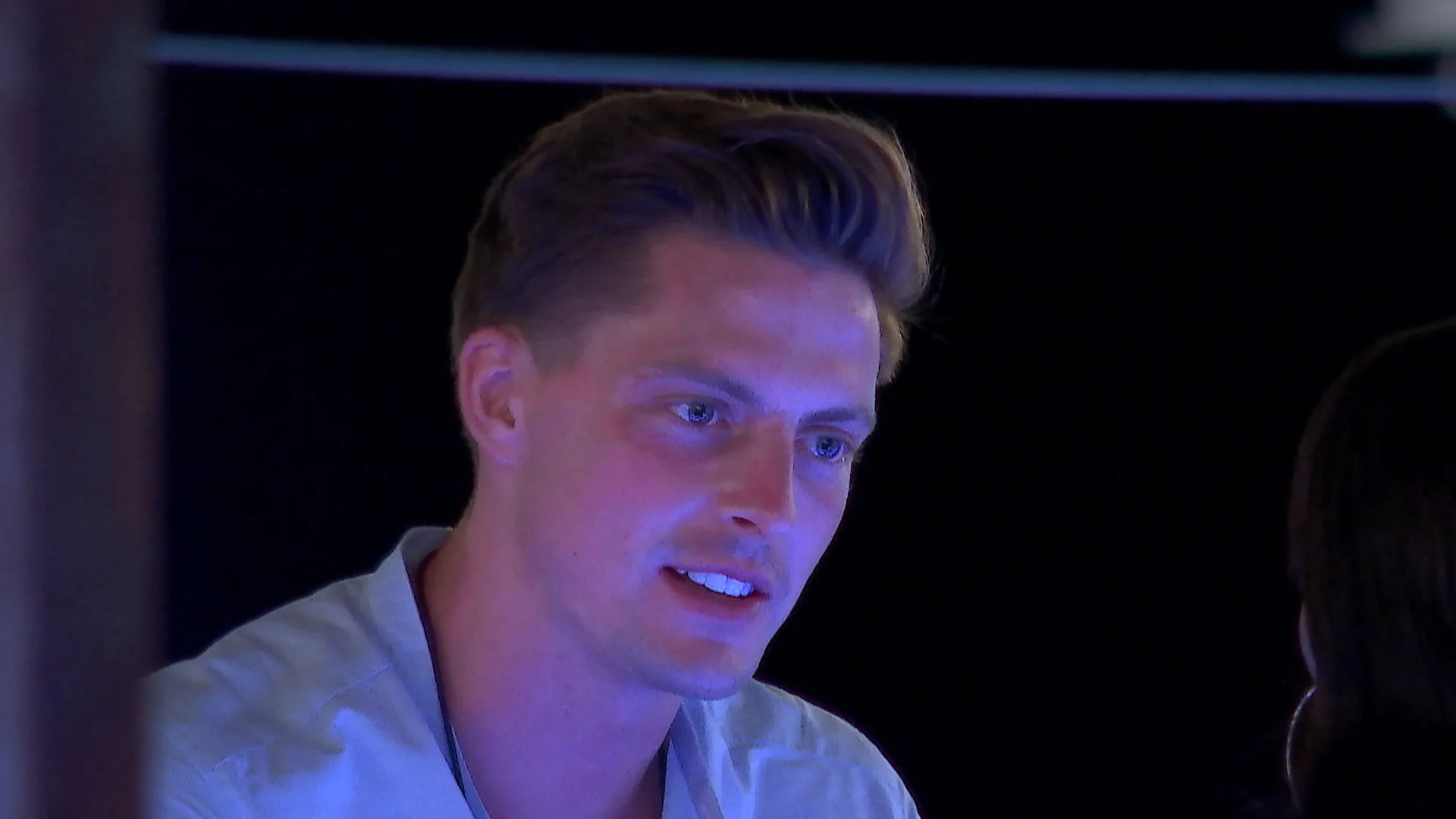 alex love island.jpg