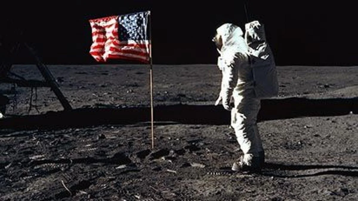 moon landing live.jpg