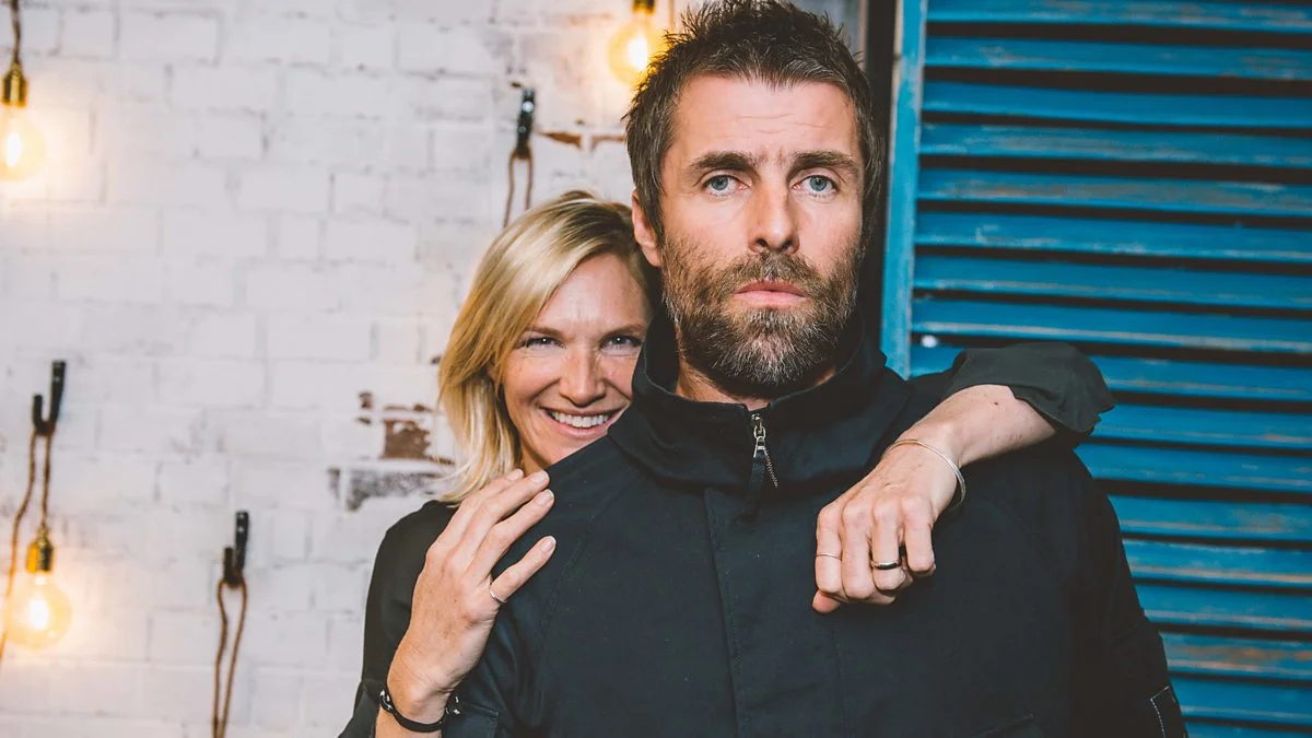 liam gallagher and jo whiley.jpg