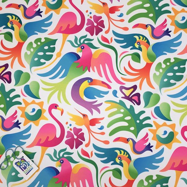 A Tropical Bird Party! In my Spoonflower shop😊
#surfacedesigner #surfacedesign #patterndesign #surfacepatterndesign #textiledesign #fabricdesign #textiledesigner #fabricdesigner  #printandpatterndesign #patternillustration #spoonflower #society6 #tr