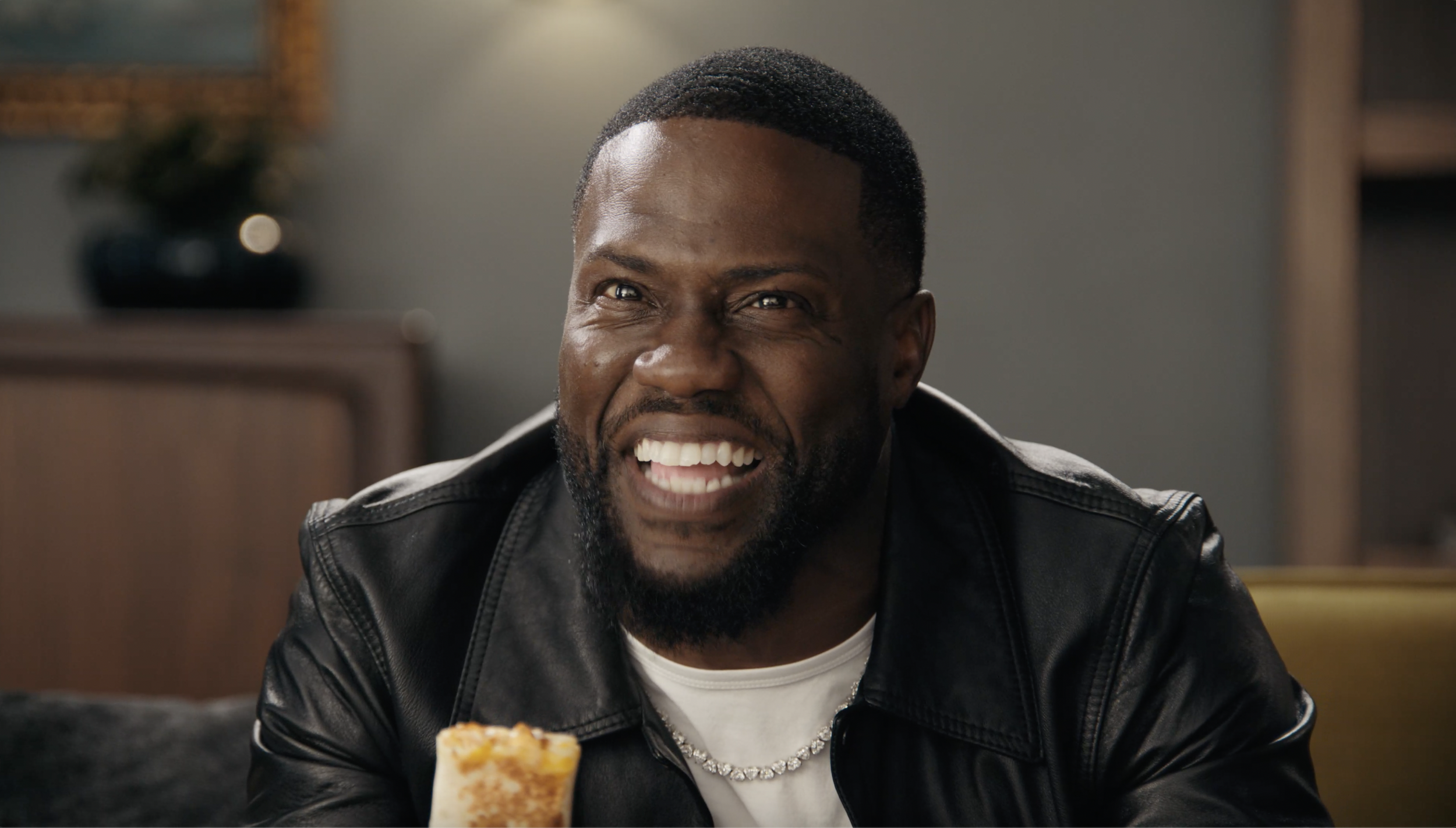 :30 Taco Bell "Main Character Energy: Kevin Hart"