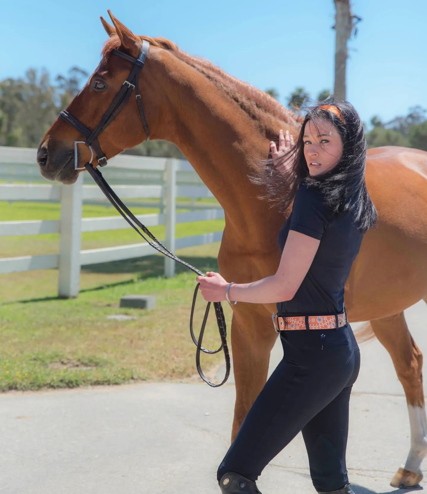 Last chance for 30% off during our Memorial Day Sale ☀️! 

Don't miss out on our new Collection of Italian-made breeches, designed with comfort, style and innovation 🇮🇹. 

Sale ends tonight 🗓️ Save on breeches, tops, belts &amp; bags! Use discount