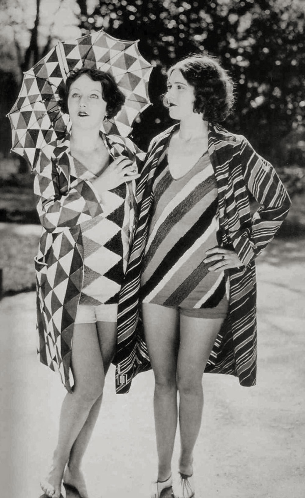 bathing-suits-designed-by-delaunay-c1920s-web.jpg