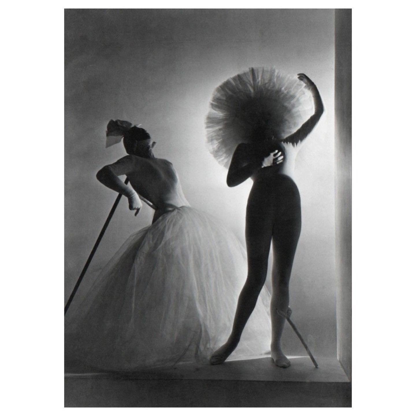 Costumes designed by Salvador Dali, 1939. Photographed by Horst P Horst

I have def posted this pic before and will def do it again

#dali #horstphorst