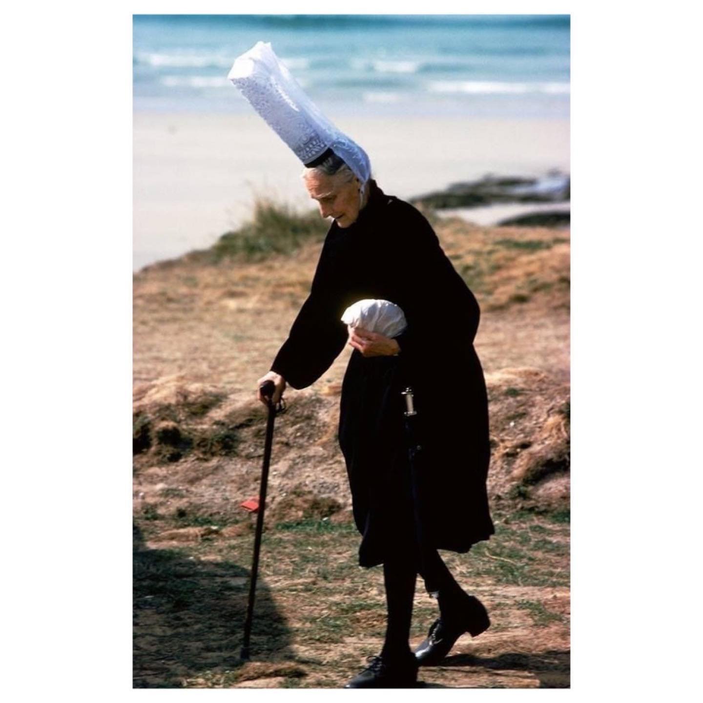 The bigoud&egrave;ne coif, traditional headwear of what was historically known as Cap Caval, in the Brittany region of France. Worn by women of the Bigouden Country, these distinct head pieces are just one of many traditionally worn in the area.

(Al