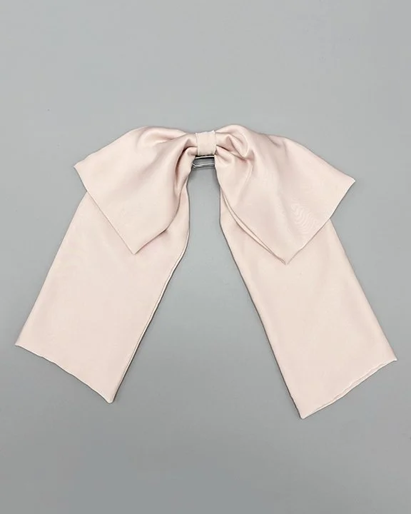 9000-PDU | The Dressing Bow • Petal Dust