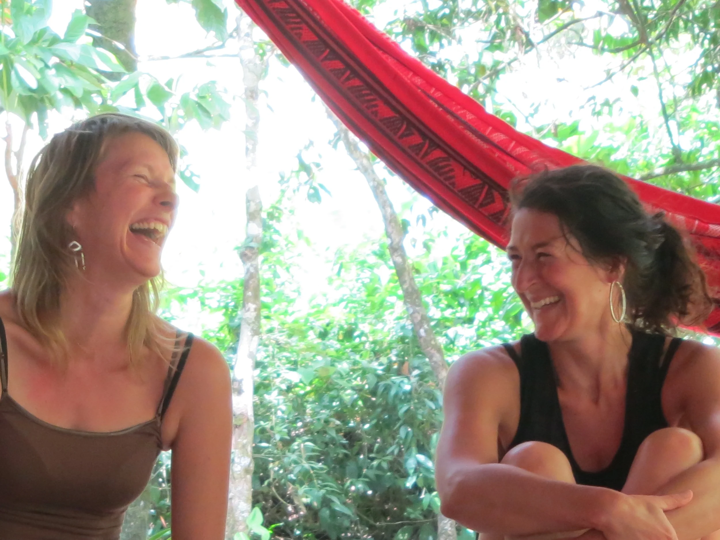 Johanna & Dorine laughing.jpg