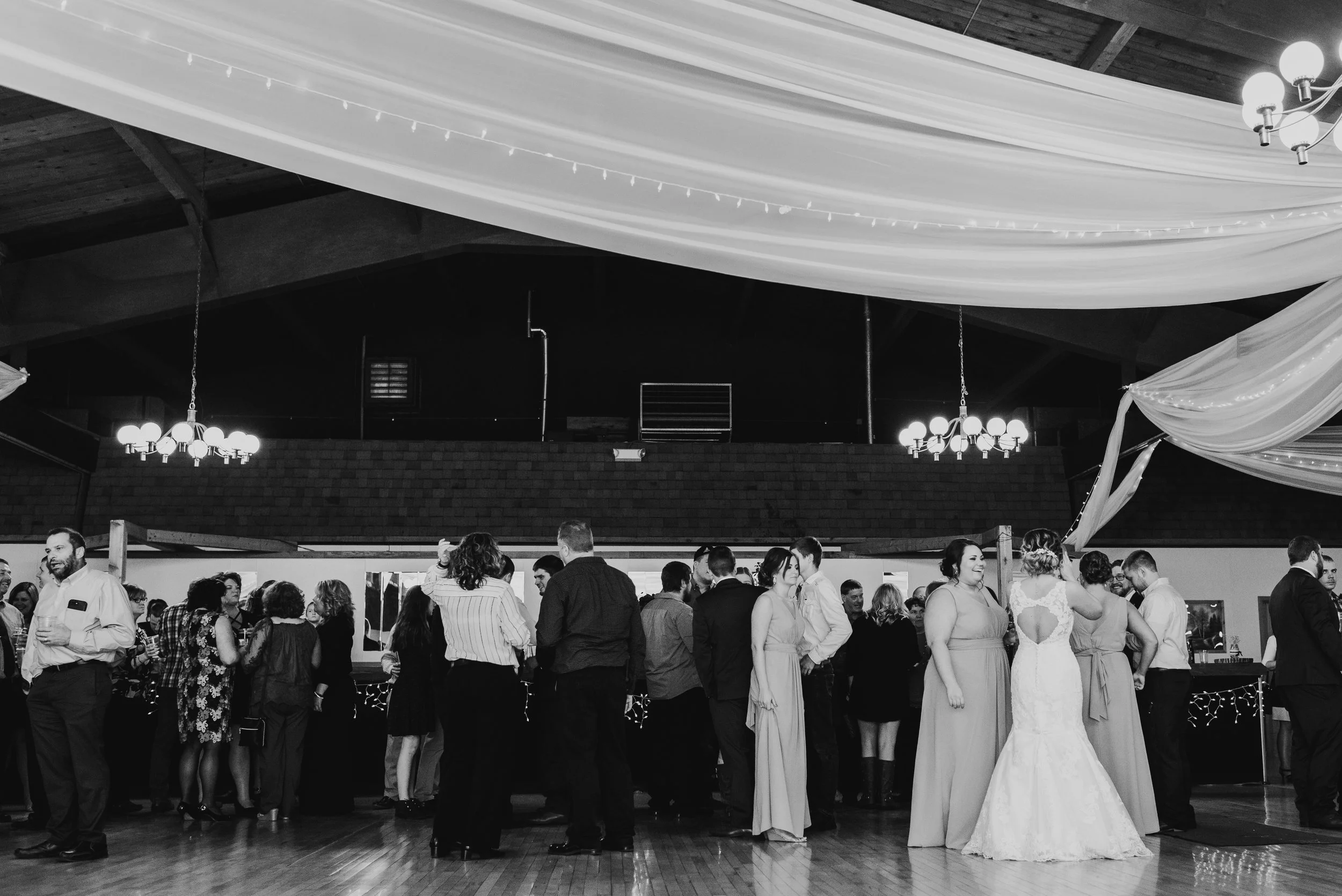 WinterTheWoodsChapelOronoWeddingSteenaAnnePhotography119.jpg