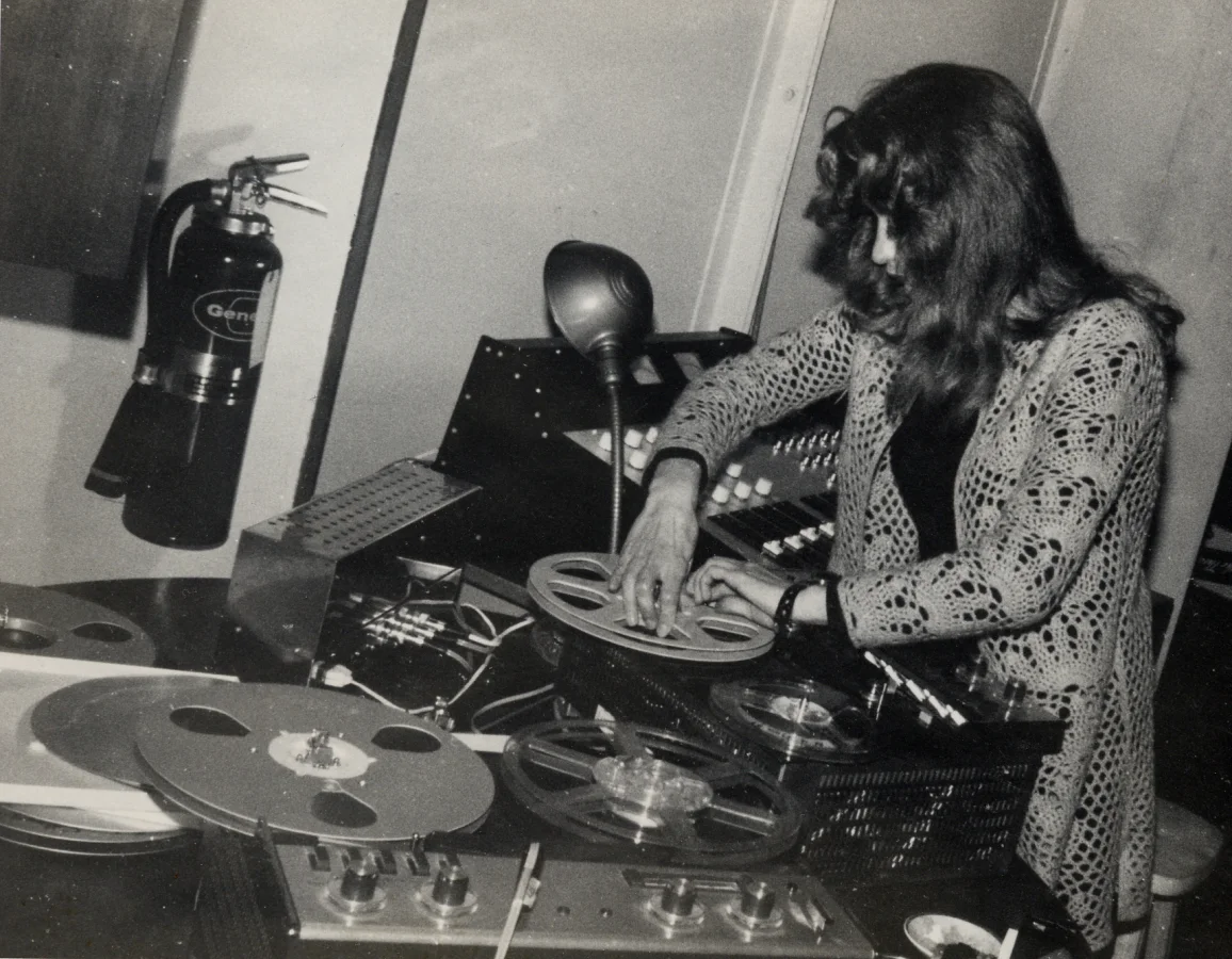 Consumed by Sound: Open Frame by Room40