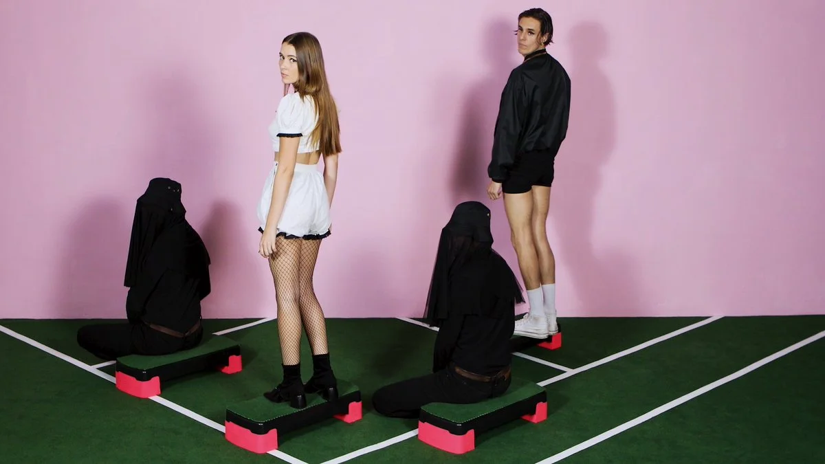 Release of the Week 10/12: Confidence Man ‘Santa’s Comin’ Down The Chimney’