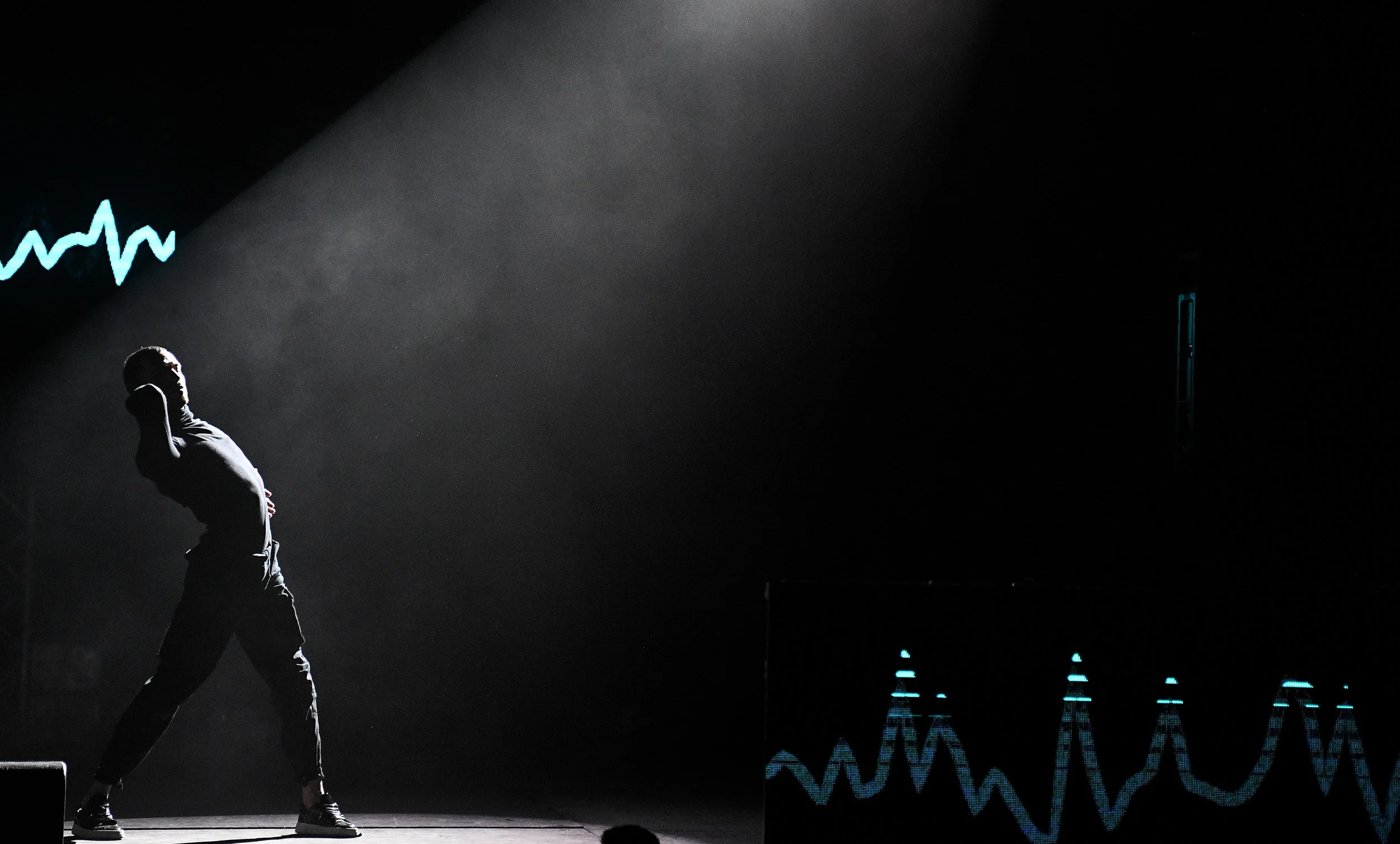  SYDNEY, AUSTRALIA - MAY 15: Dancers perform during the Justin Cassin show at Mercedes-Benz Fashion Week Resort 20 Collections at the Big Top Luna Park Sydney on May 15, 2019 in Sydney, Australia. (Photo by James Gourley/Getty Images) 