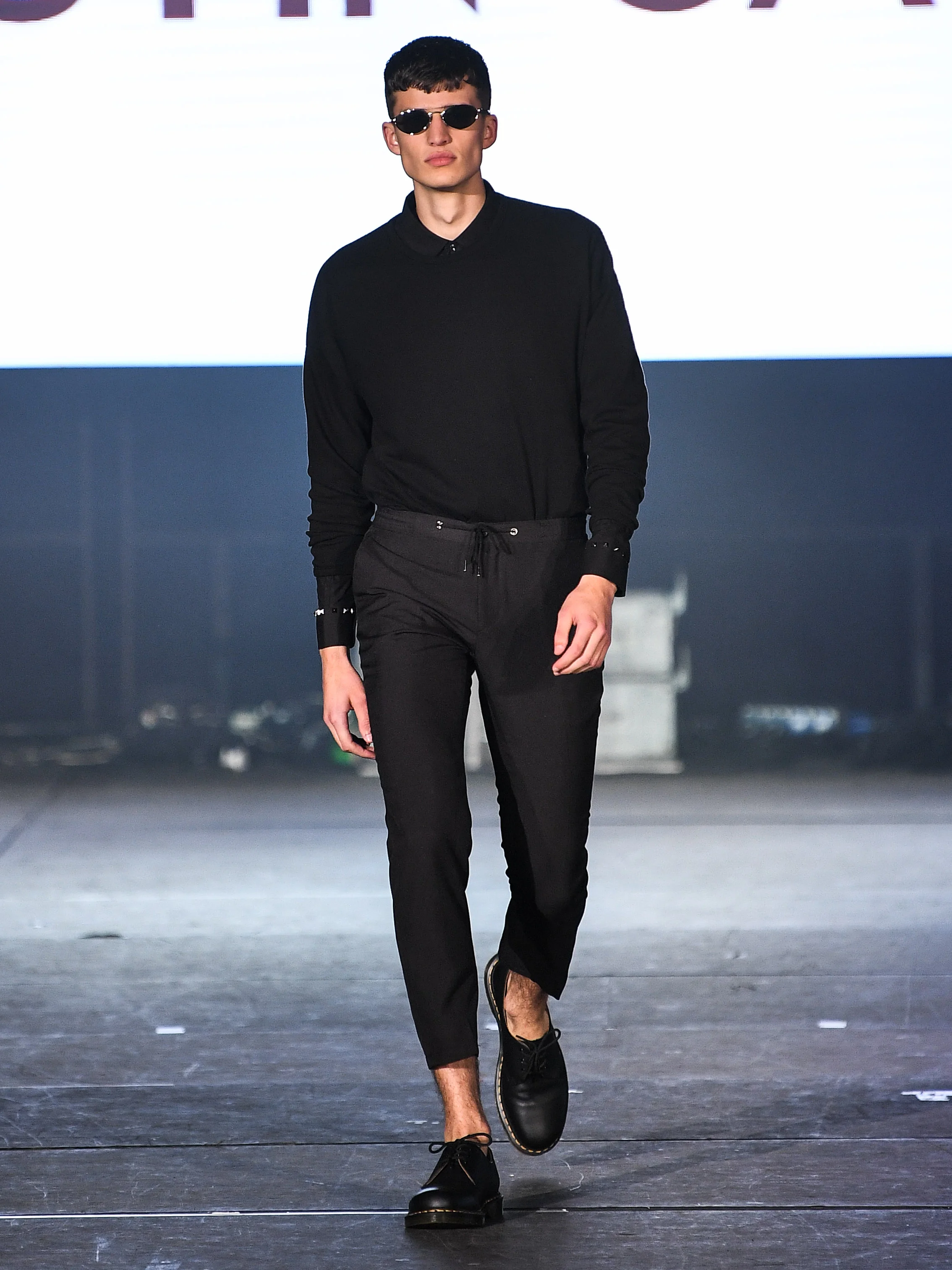  SYDNEY, AUSTRALIA - MAY 15: A model walks the runway during the Justin Cassin show at Mercedes-Benz Fashion Week Resort 20 Collections at the Big Top Luna Park Sydney on May 15, 2019 in Sydney, Australia. (Photo by James Gourley/Getty Images) 