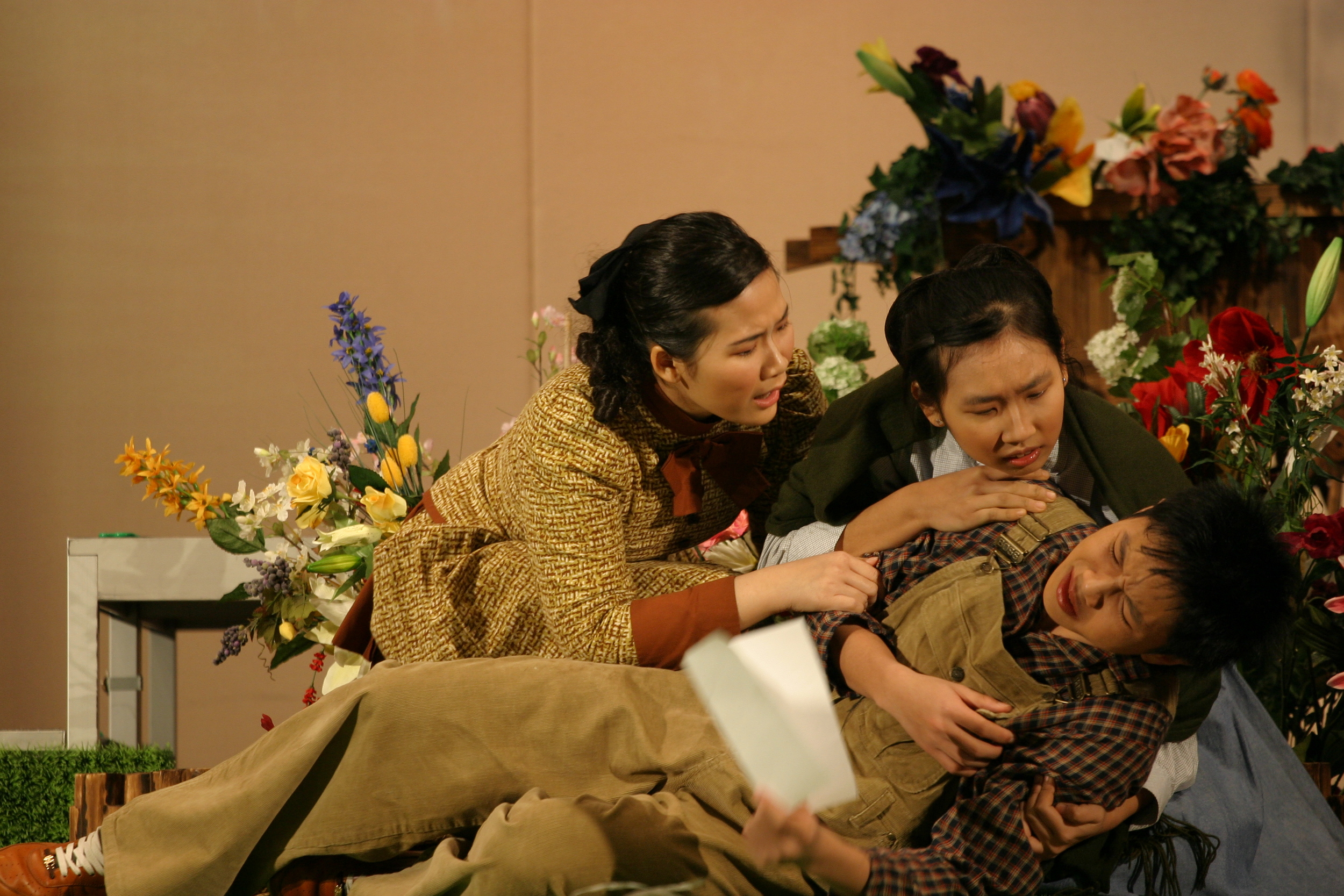 Hong Kong School Drama Festival 2004/05 (English Section) (2005)