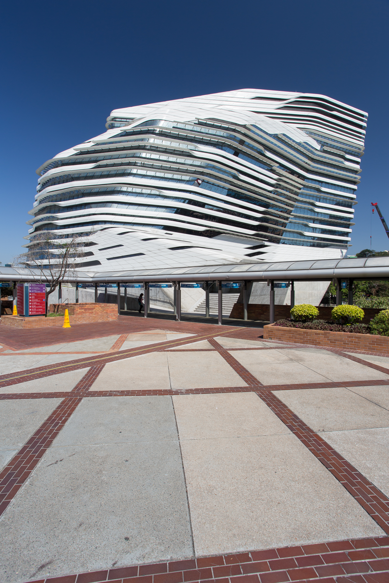 Jockey Club Innovation Tower, The Hong Kong Polytechnic University (2013)