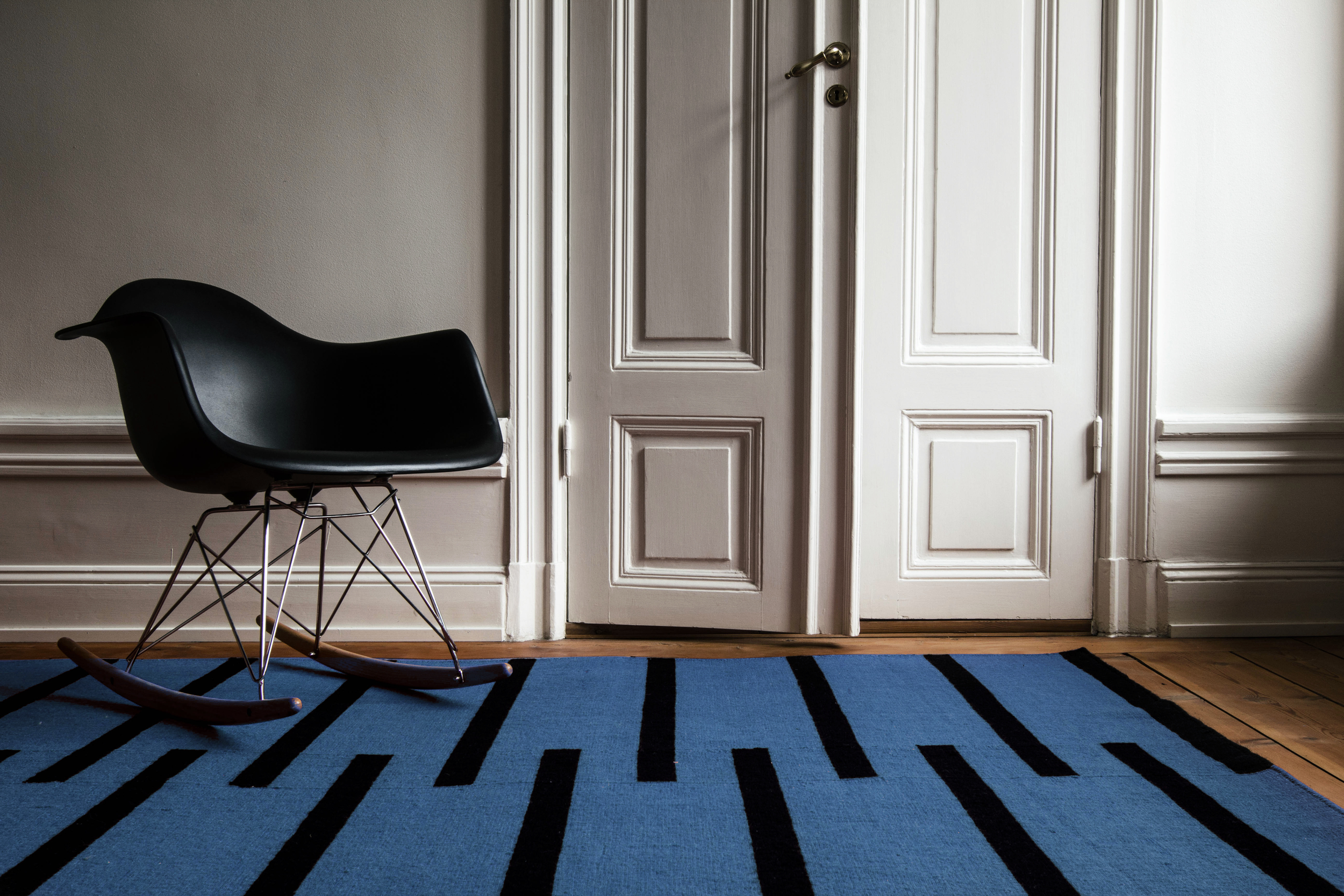 Tiger Blue/Black 20th century apartment, Stockholm