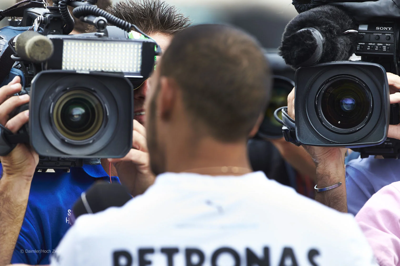 f1-2013-hungary-hamilton-cameras.jpg