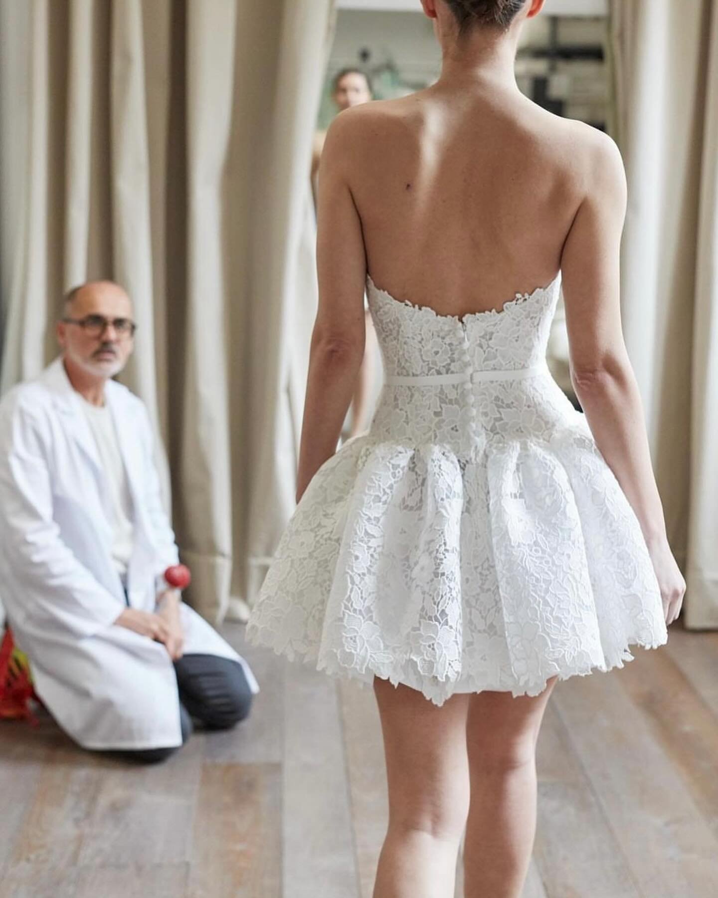 CHANGING IT UP 🤍 Peter Langner&rsquo;s &ldquo;Sophie&rdquo; tulle ballgown with giupure lace mini transforms from your classic wedding gown to a high fashion mini for your party look! 

The &ldquo;Sophie&rdquo; mini is available in-store now and you