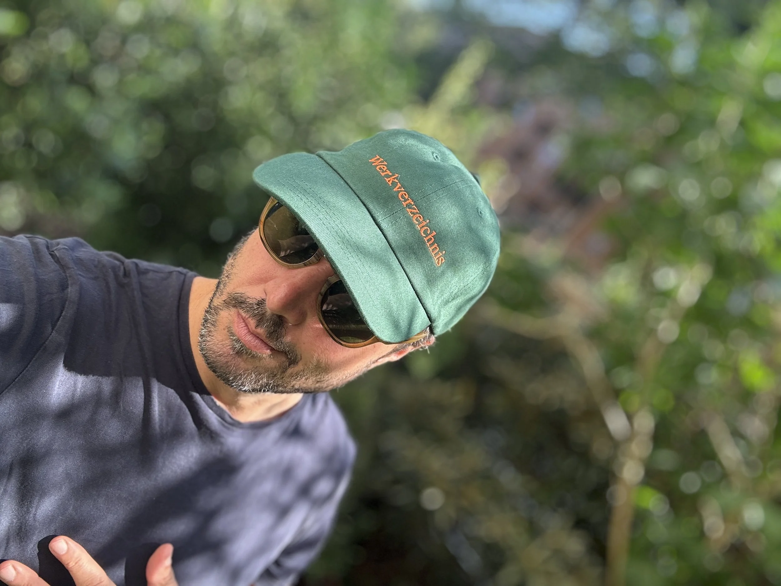Volker Renner Werkverzeichnis Cap.jpg
