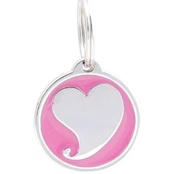 TAG YOUR PET will bring their fantastic range of premium and smart tags which they can engrave for you on-site, along with a selection of collars, leads, bowl and more.