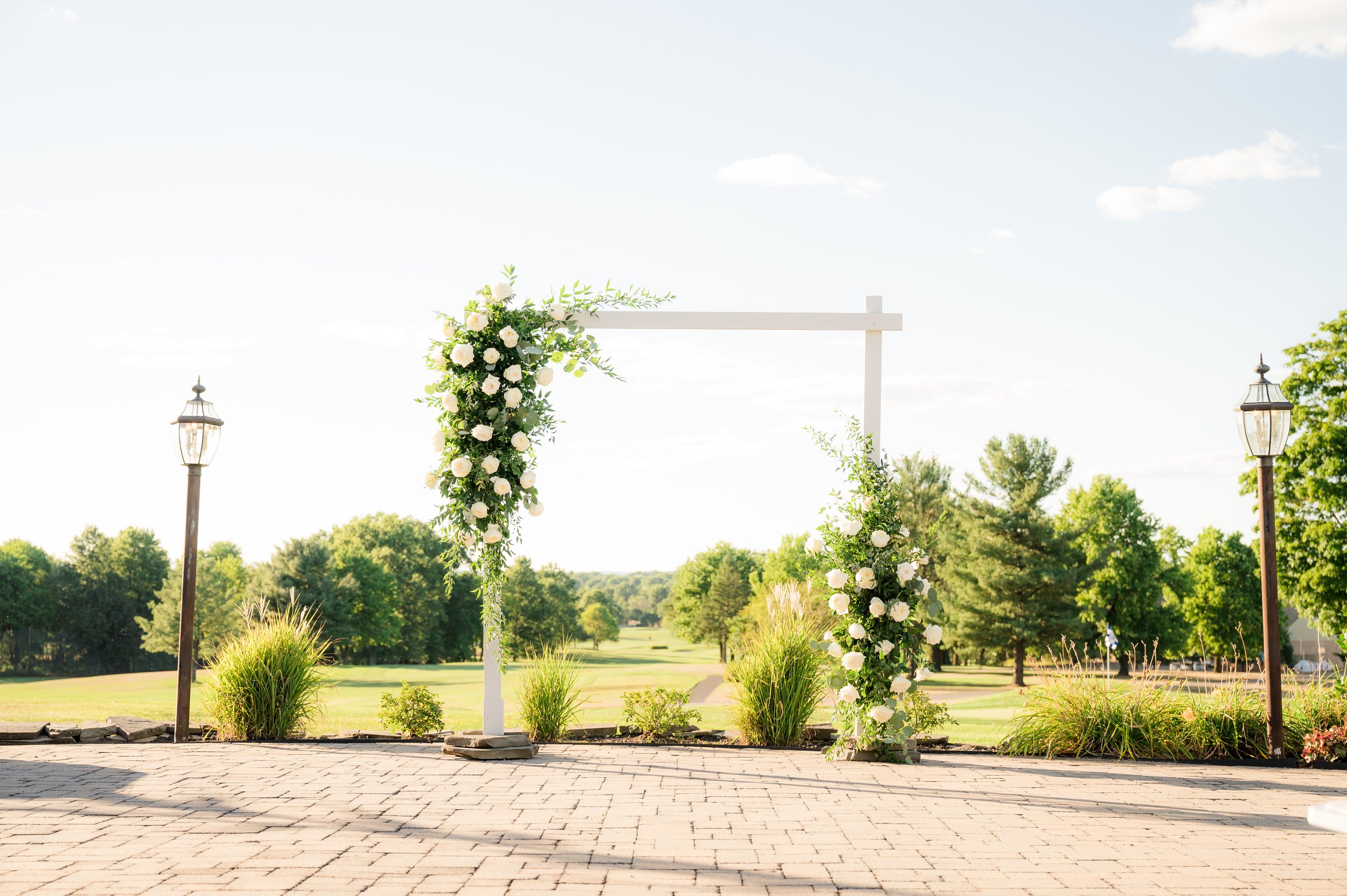 Raritan Valley Country Club Raritan, New Jersey August 2022 Photo Credit: The Meyer Photo + Video Group Planner: Smiling through Chaos