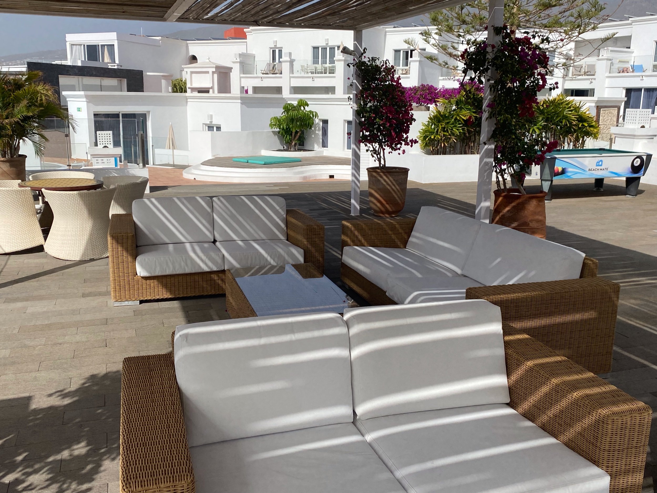 Indoor/Outdoor bar slash terrace