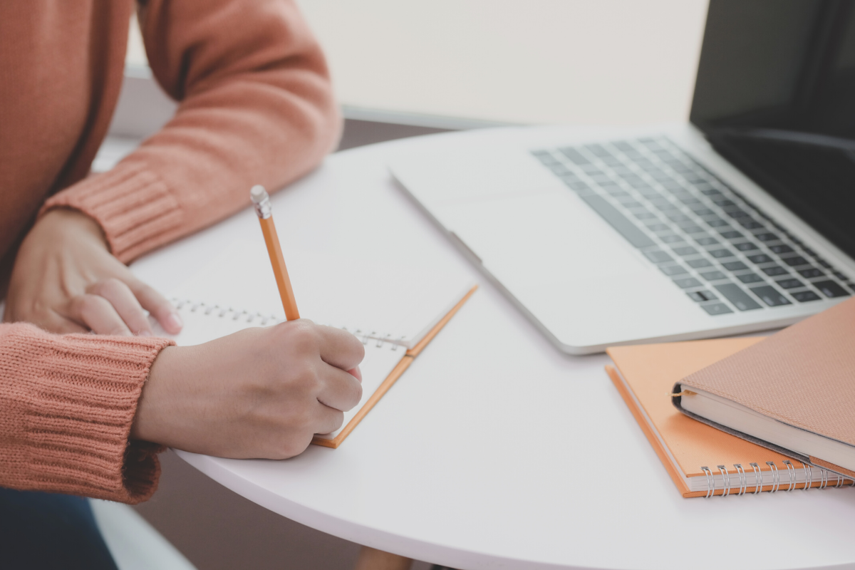 College Students: 4 Questions to Help You Find Your Niche