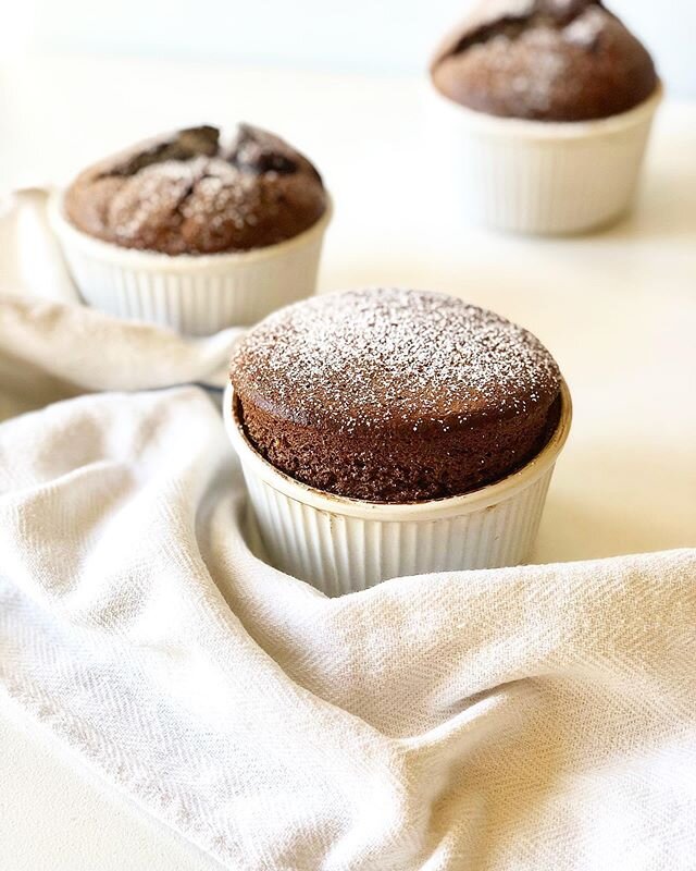 Oh you (tryna be) fancy 😏 Made chocolate souffl&eacute; for the first time and it was rich, fluffy, and scrumptious with a hint of coffee from this morning&rsquo;s leftover brew 🙌🏼🍫☕️ Still working on my timing and oven temp, but I can&rsquo;t co